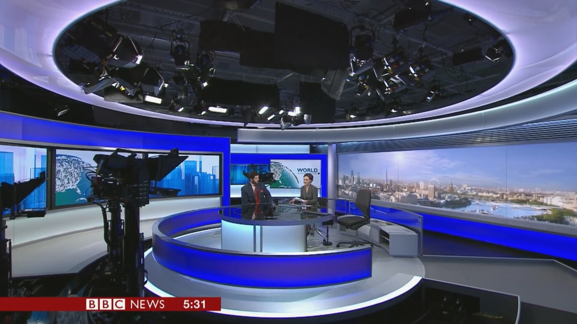 [Image: JAGO-DESIGN_TV-SET-DESIGN_NEWS-STUDIO_BB...NDON-6.jpg]